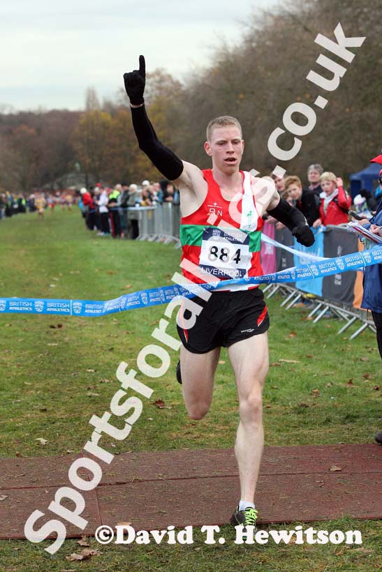 Andy Vernon wins the senior mens Liverpool Cross Challenge. David T. Hewitson/Sports for All Pics